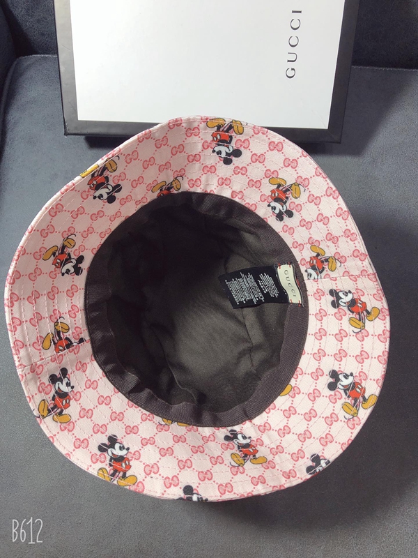 ブランド帽子側面デザイン